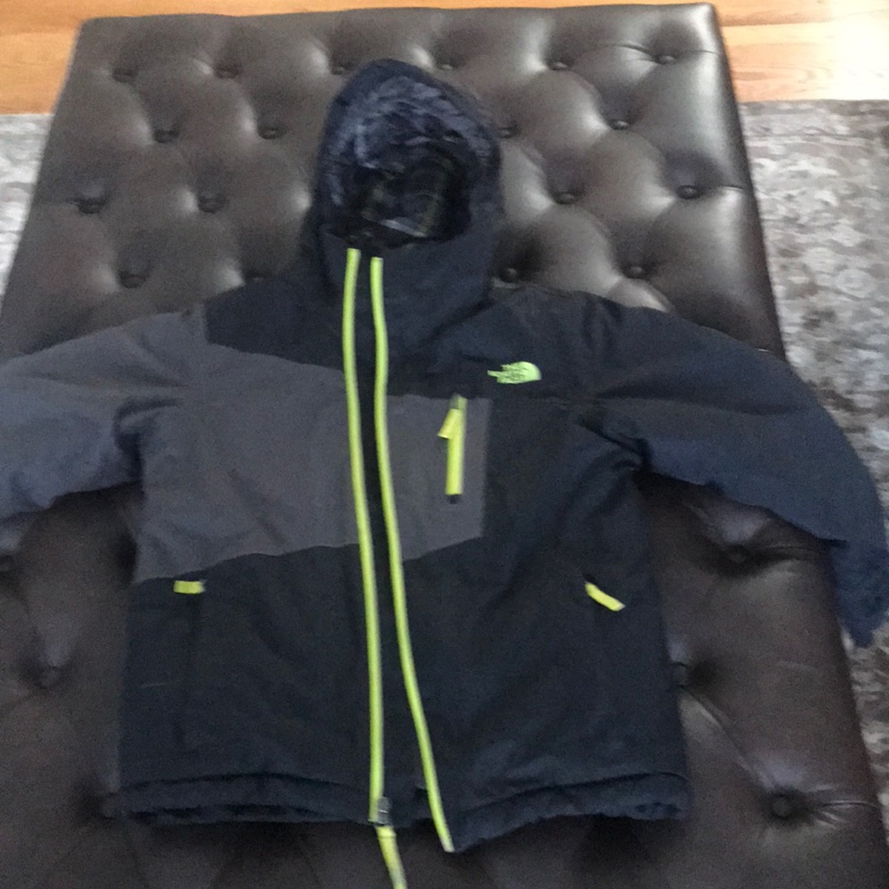 North face boys ski jacket